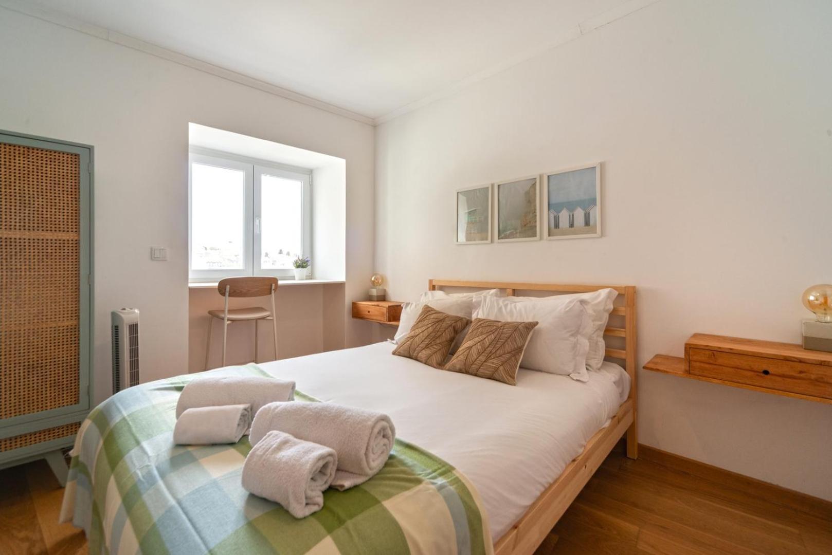 2-Bed Apt With Cozy Private Terrace At Intendente Apartment Lissabon