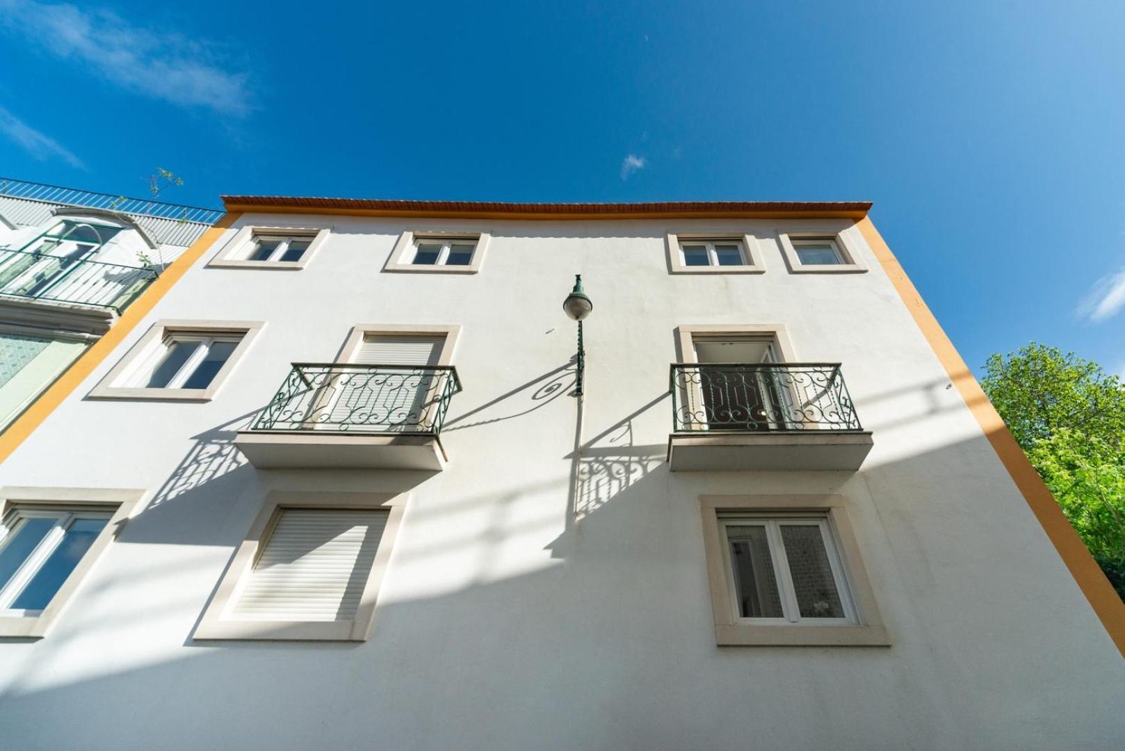 2-Bed Apt With Cozy Private Terrace At Intendente Apartment Lissabon