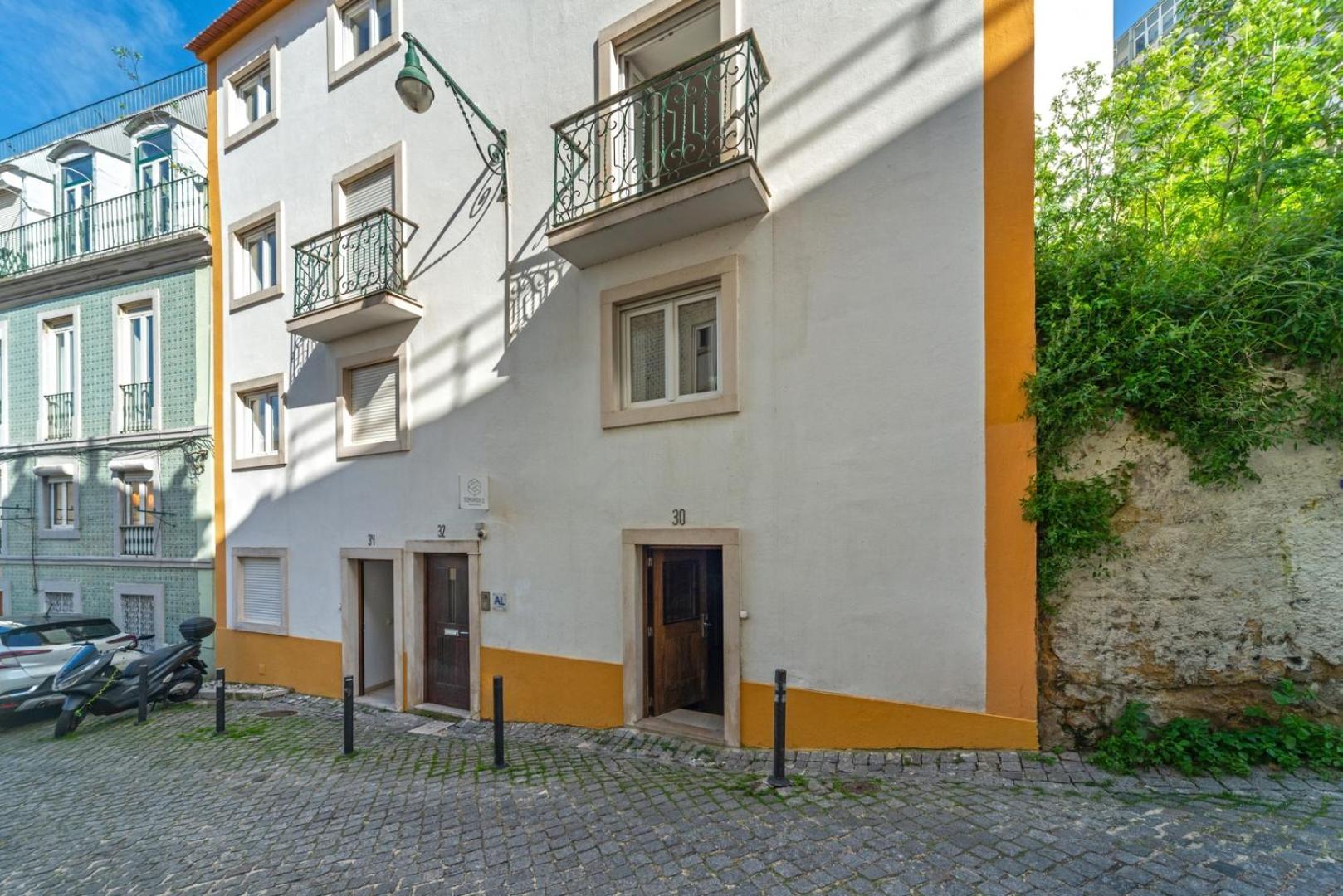 Apartment 2-Bed Apt With Cozy Private Terrace At Intendente Lissabon