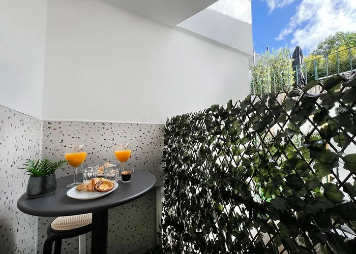 2-Bed Apt With Cozy Private Terrace At Intendente